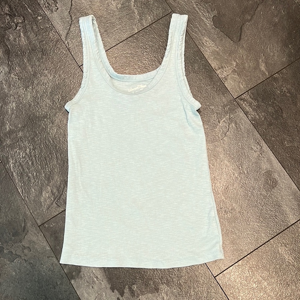 Universal Thread light blue tank